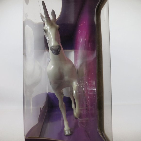 Breyer Sarafina Magical Unicorn w/ Glitter Classic Model Horse Figure 97267 NEW - Picture 7 of 7